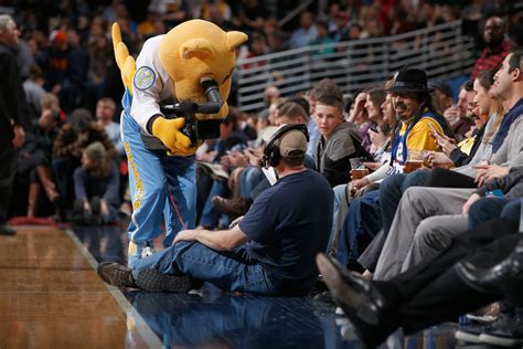 Denver nuggets mascot performances